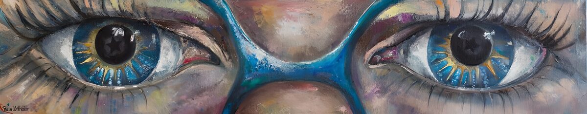 Blauwe ogen achter een turquoise bril