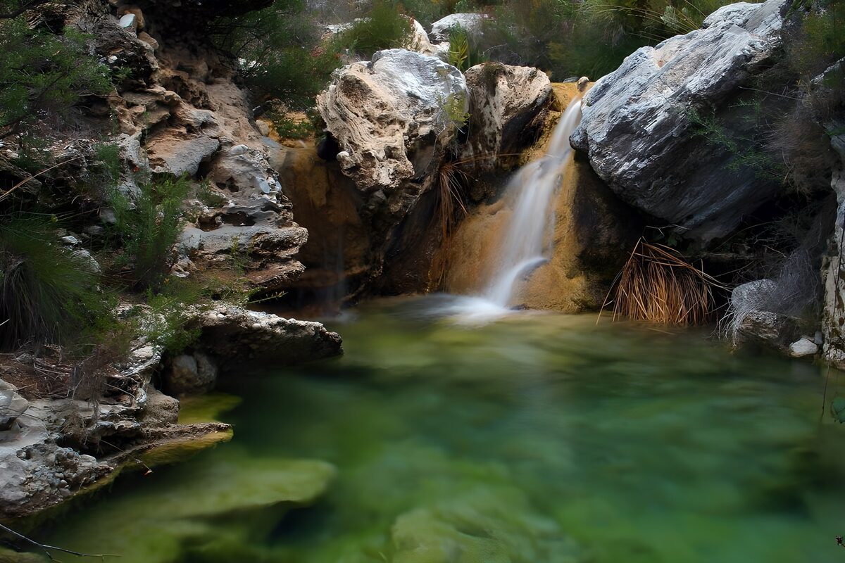 Witte waterval, groene stilte
