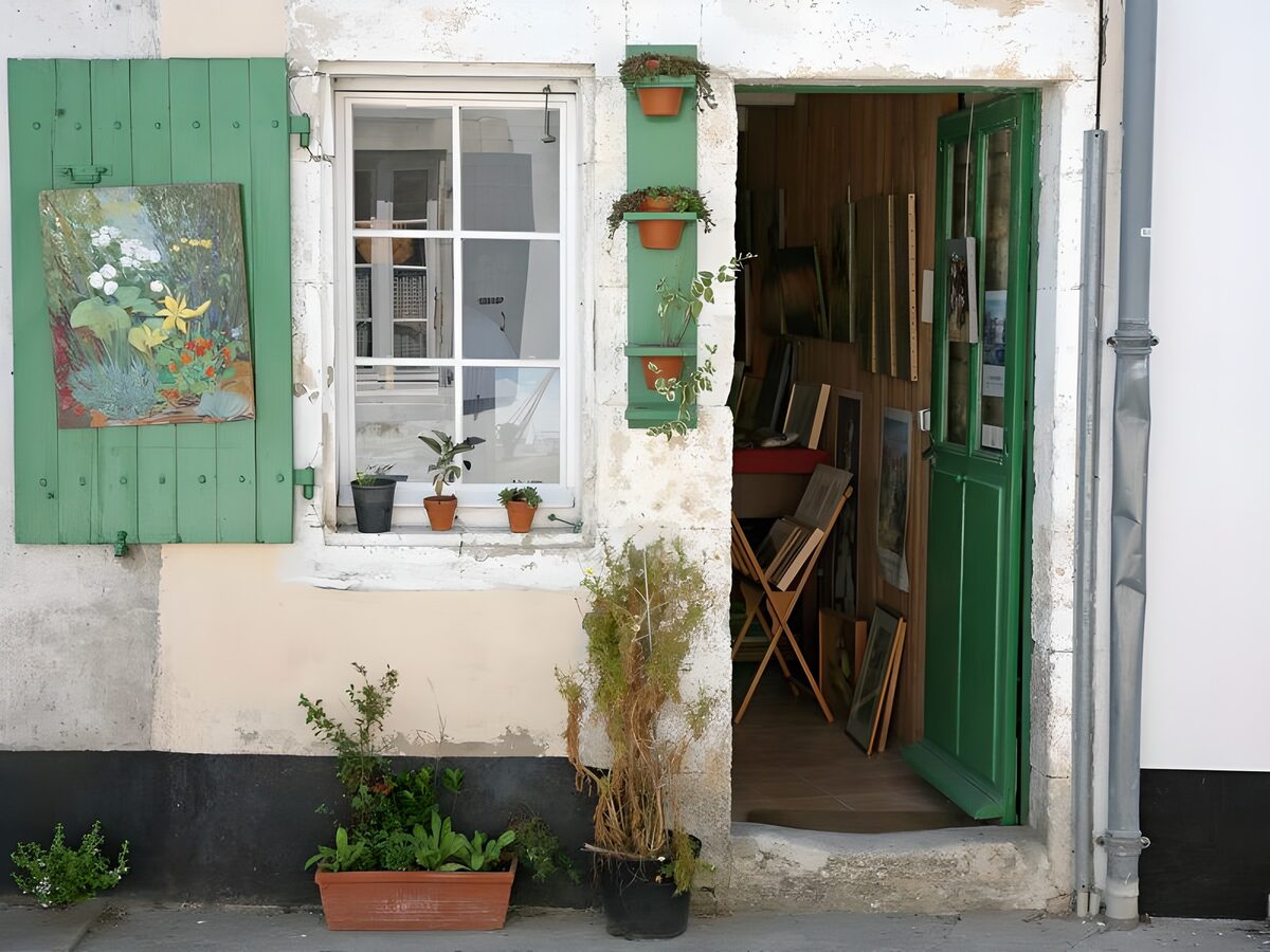 Groene luiken bij een open atelier