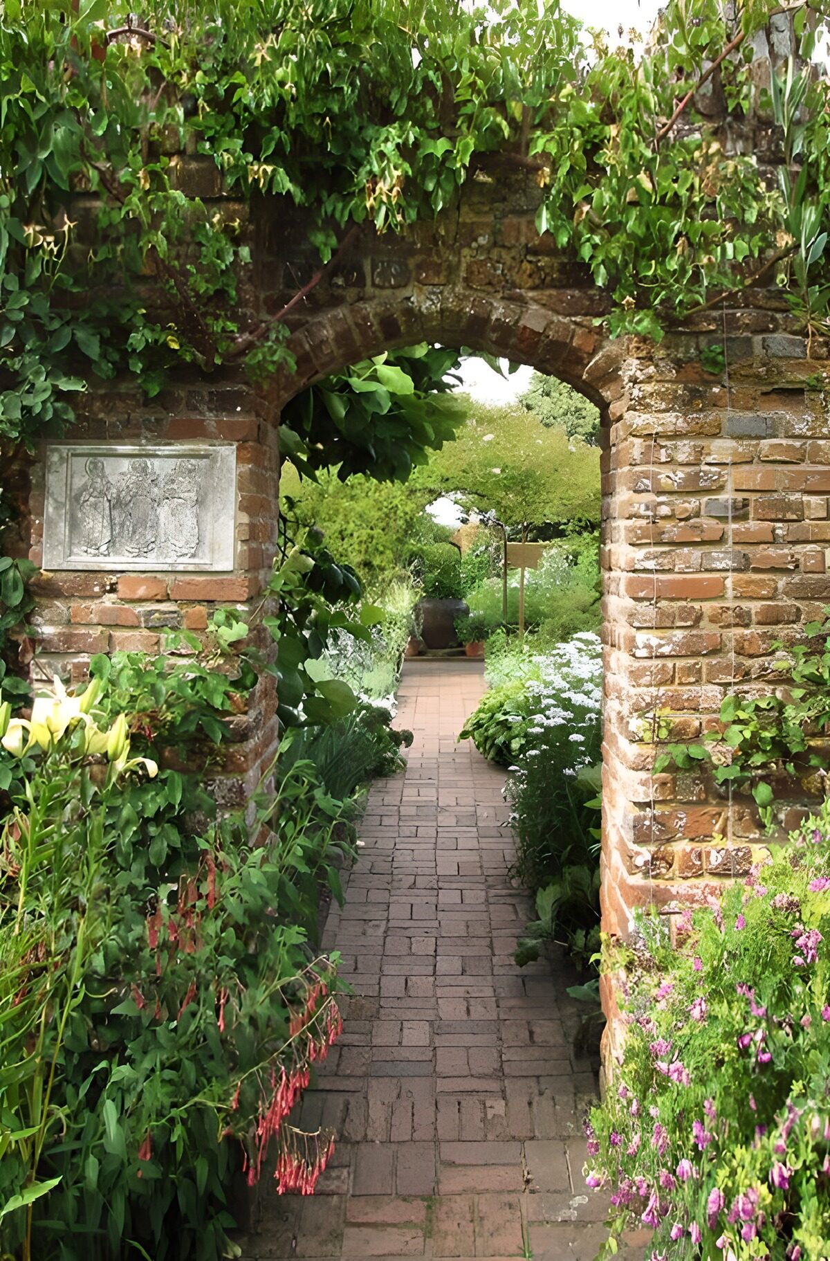 Waar de tuinboog groen omarmt